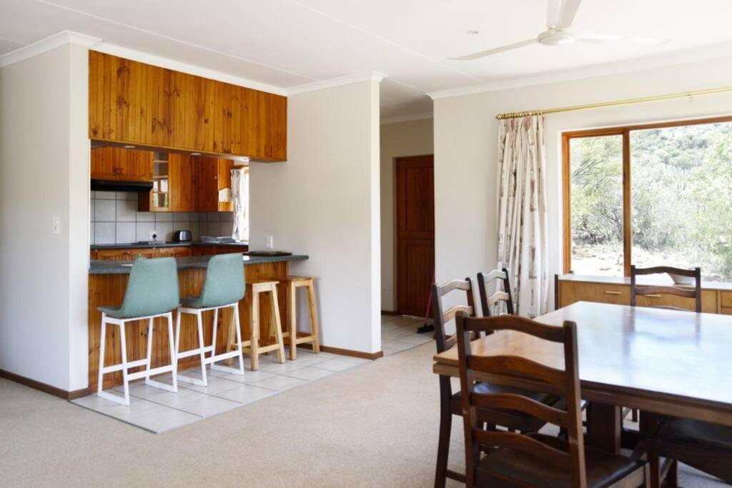Vrede Fountain House Farm Stay กราฟฟ์-เรเน็ต ภายนอก รูปภาพ
